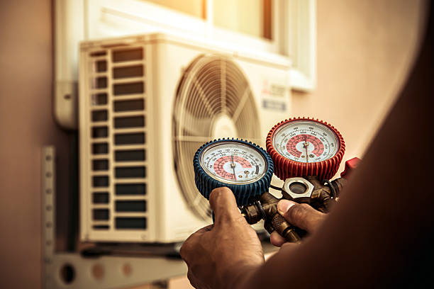 Professional Ac Installation technician working in Pauls Valley, OK
